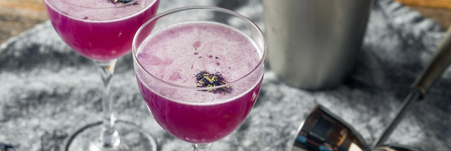 BUTTERFLY PEA FLOWER, HIBISCUS & MINT MOCKTAIL